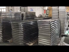 Рабочая мастерская по установке троллейбусов из нержавеющей стали