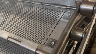Нержавеющая сталь звено цепи перфорированная металлическая пластина конвейерная лента с отверстием
